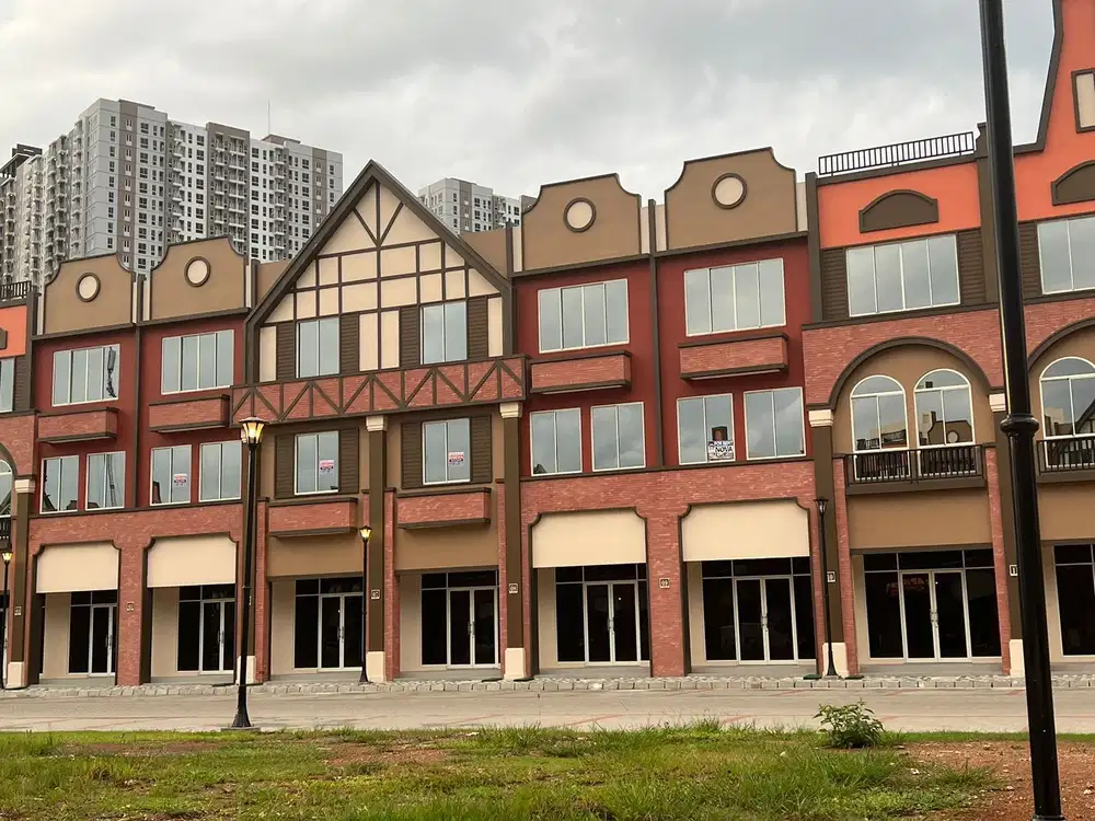 Ruko La Riviera PIK 2, Type Garden 4,5x15, Harga Murah Nego Ready