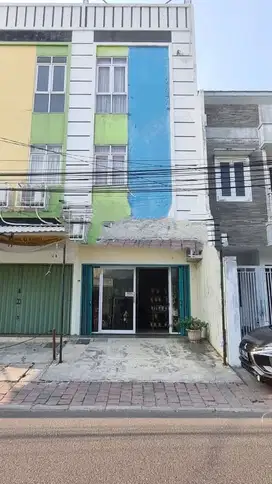 Ruko tanjung duren barat 3.5 lantai cocok untuk kantor atau usaha