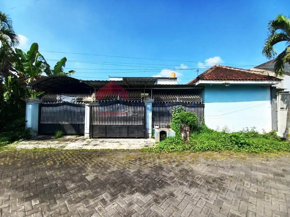 Rumah besar banyak kanar bekas kanyor dekat Kejaksaan