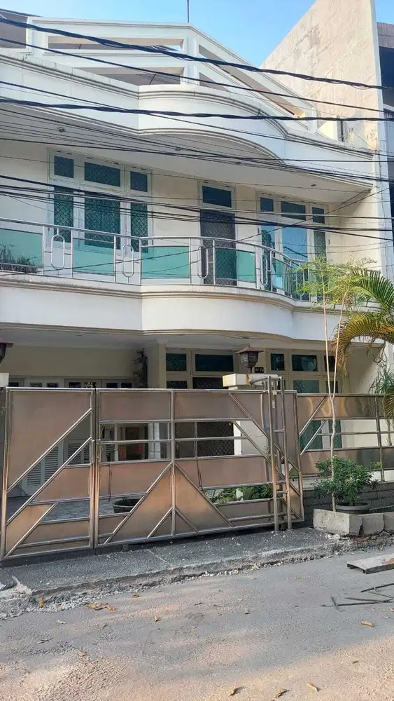 Rumah 2 lantai SHM di Greenville, Dekat Tanjung Duren Jakarta Barat