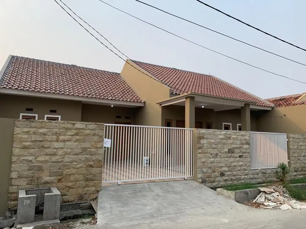 Rumah di SBS Harapan Jaya Bekasi rapi siap huni