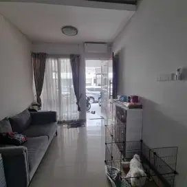 Rumah 3 Lantai di PIK 1, Cluster Grisenda 6x16,5, Harga Nego Aja