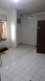 Rumah Siap Renov Daerah Klampis Semolo Lokasi Mudah di Jangkau