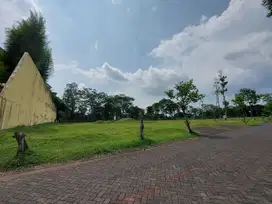 TANAH KAVLING CLUSTER GOLF DI JALAN UTAMA ARAYA