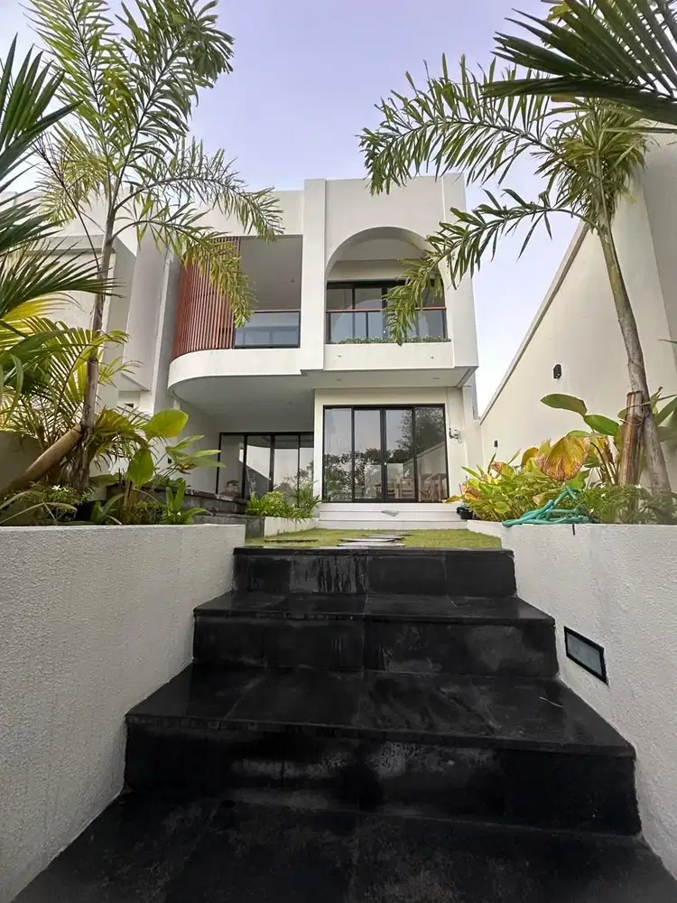 Dijual villa model santorini diungasan