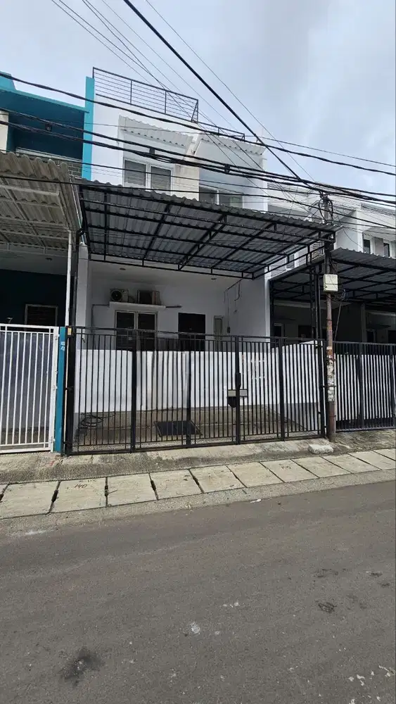 Dijual Rumah Tinggal 2,5 Lantai Siap Huni di Duri Kepa Jakarta Barat
