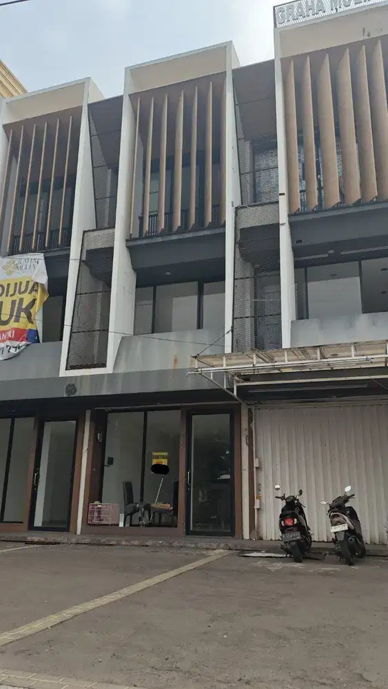DISEWAKAN RUKO 3,5 LT SIAP HUNI DI TEBET BARAT JAKARTA SELATAN