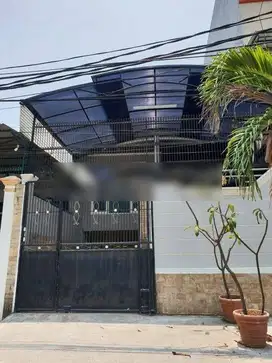 Rumah Teluk gong 3 Lantai Jalan Besar 7m x 24m Penjaringan