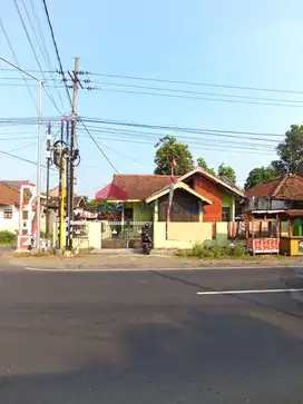 Rumah Posisi Hook + Kebun Luas di Badas Pare Kab Kediri