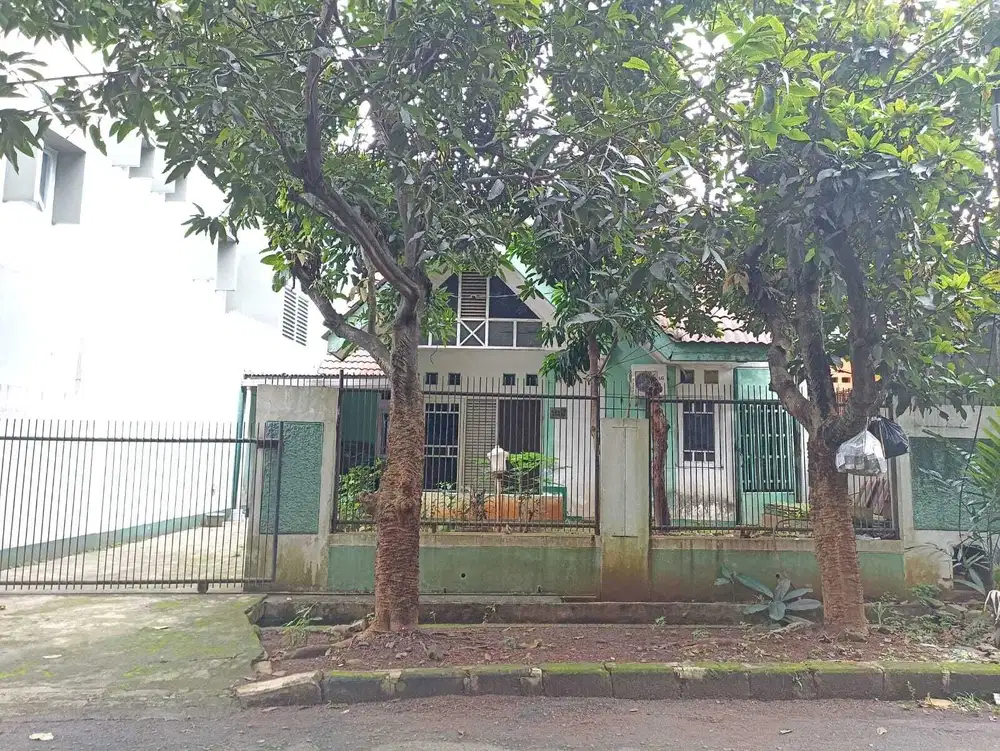 JUAL RUMAH GRIYA LOKA BSD KONDISI BAGUS TERAWAT LOKASI STRATEGIS