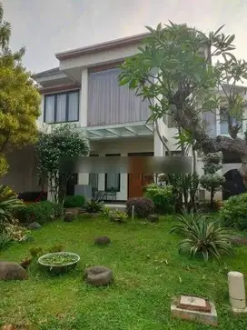 Rumah dijual  di Taman giriloka BSD Full Furnished