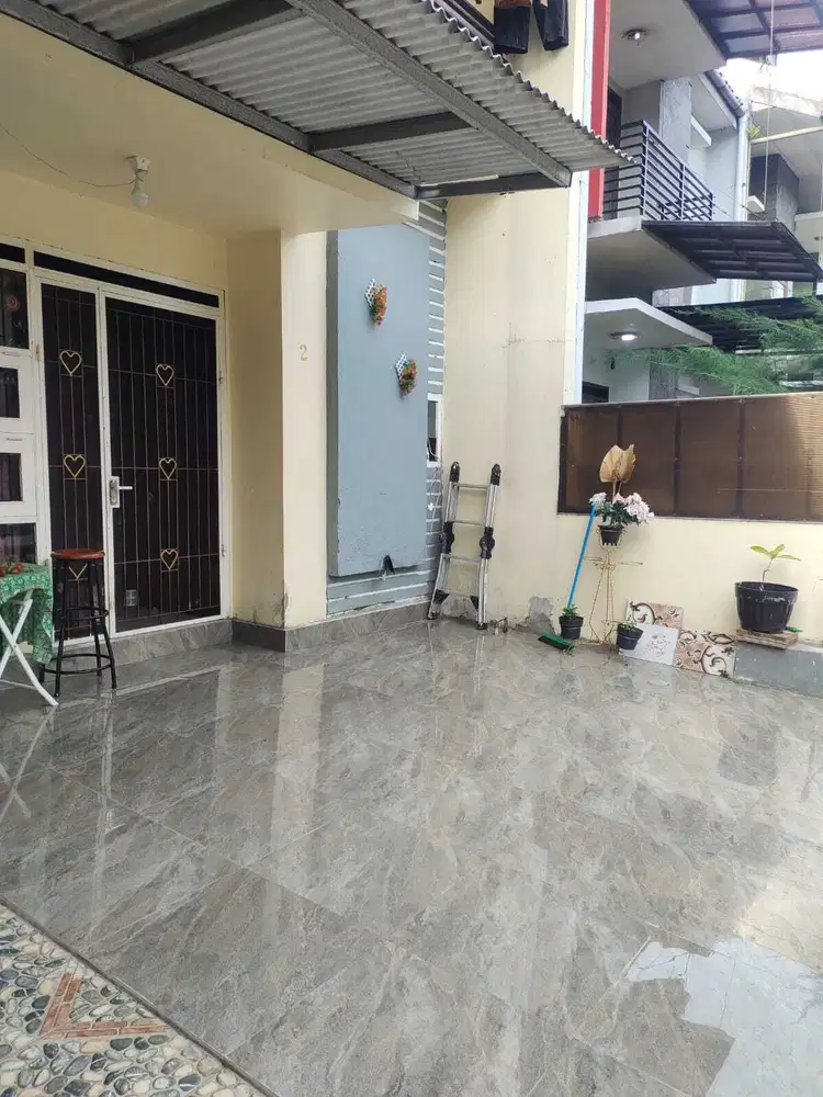 Dijual Cepat Rumah 2 Lantai Lokasi Tanah Baru, Bogor
