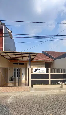 DIJUAL RUMAH DI GRIYA LOKA BSD SERPONG
