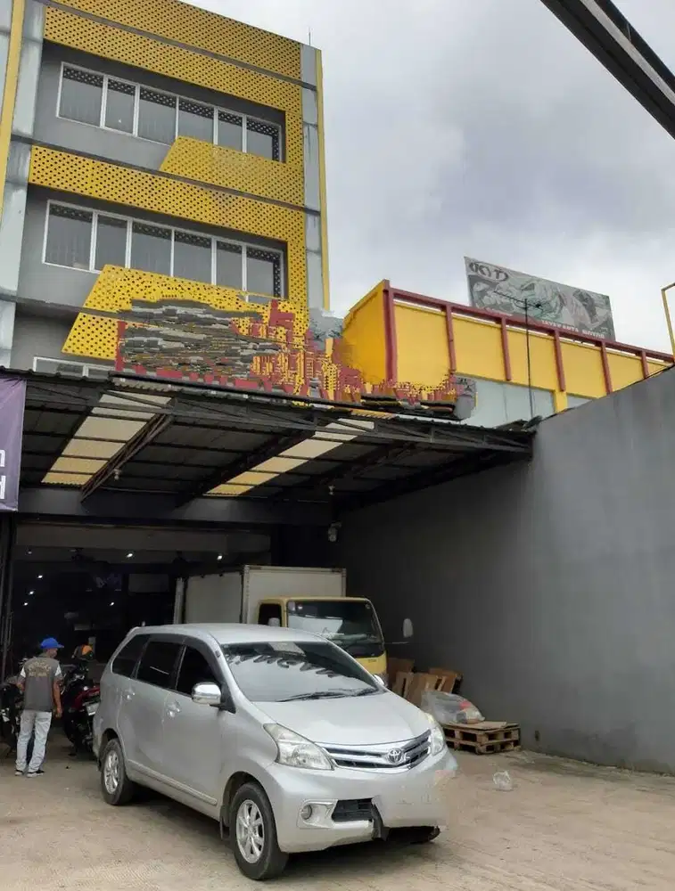 Dijual Ruko Luas Lokasi Strategis di Ir. Juanda Bekasi
