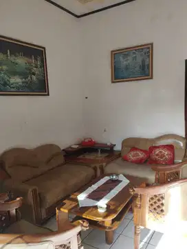Rumah Murah Dekat Ke Tol dan Pusat Perbelanjaan di Taman Kopo Indah 1