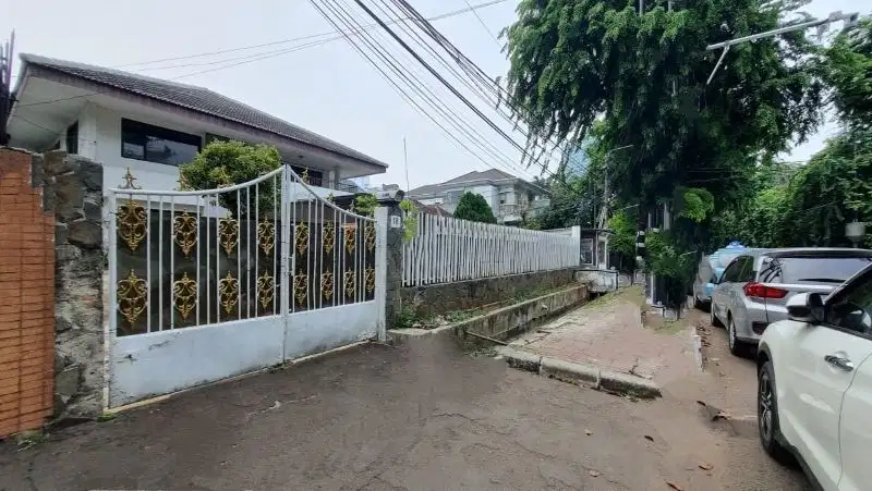 RUMAH HUK BENHIL 2 LANTAI SIAP DIHUNI