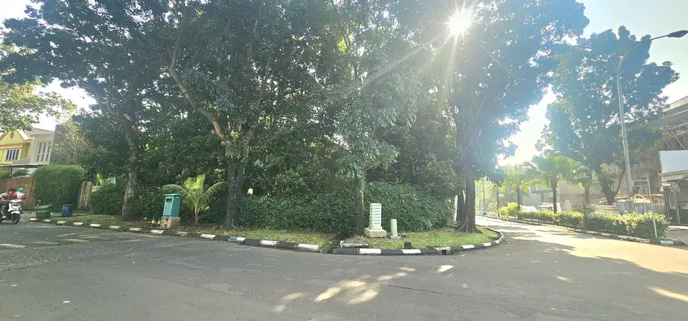 RUMAH TUA HITUNG TANAH AJA PUSPITA LOKA BSD CITY POSISI BAGUS