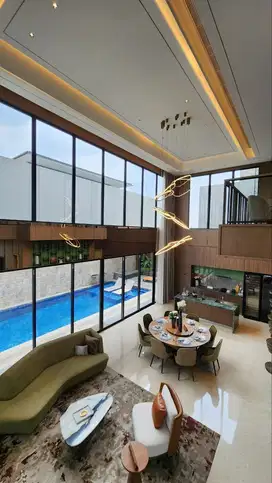 FOR SALE! Rumah Premium Full Furinish Include Lift 3 Lantai Kolam Renang Pribadi di BSD