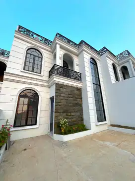 DI JUAL RUMAH KLASIK EROPA DI CIBUBUR DEKAT LRT DAN TOL BOOKING 2.5 JT