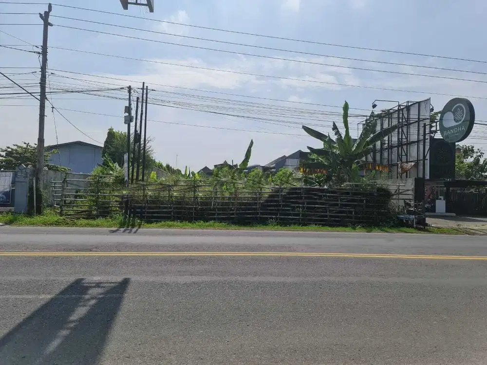 Tanah Kering Siap Bangun di Jalan Raya Adi Sucipto Colomadu Solo