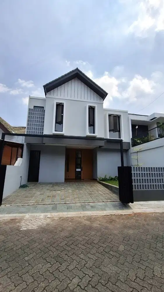 Rumah Dekat Kawasan Kuline & Pendidikan di Bintaro Jaya