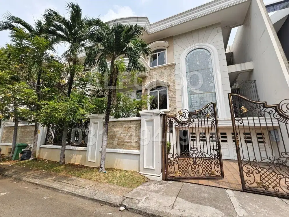 RUMAH CLASSIC BUKIT GADING MEDITERANIA HADAP TAMAN