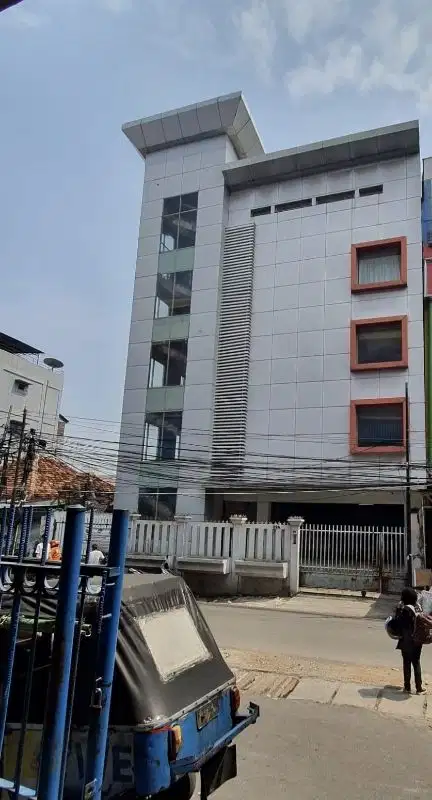Dijual Gedung 5 lantai  di Locufan Mangga Besar