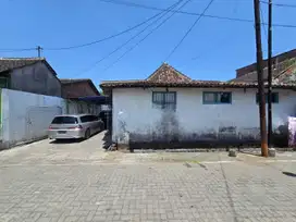 Tanah murah bonus bangunan gudang di solo baru