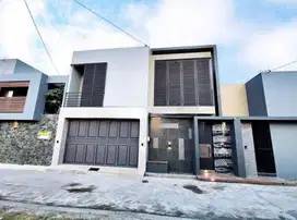 Rumah Bagus Modern 2 Lantai Dekat Solo Baru