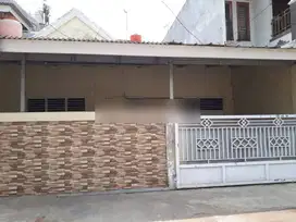 Dijual Rumah Lama Dengan Harga Rendah di Mustika Rawamangun Jakarta Timur