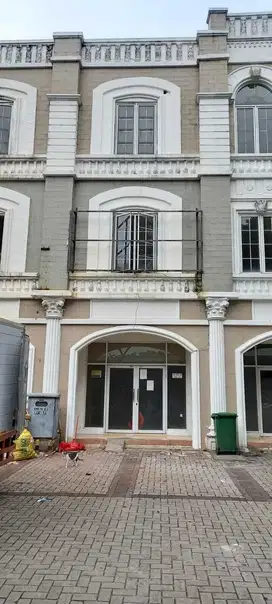 DISEWAKAN Ruko 3 Lantai Siap Huni Bolsena Gading Serpong Tangerang