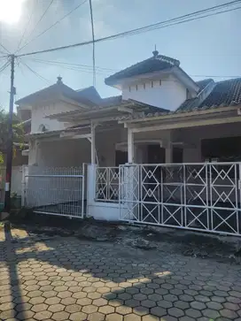 Rumah 1 Lantai Taman Pondok Indah TPI Wiyung