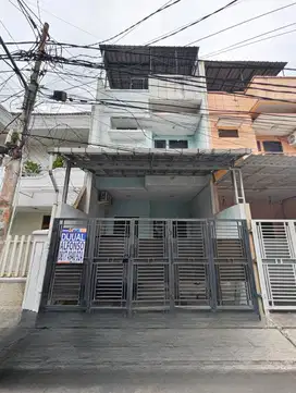 RUMAH 3LT KONDISI RAPI JL TERATAI TOMANG SIAP HUNI