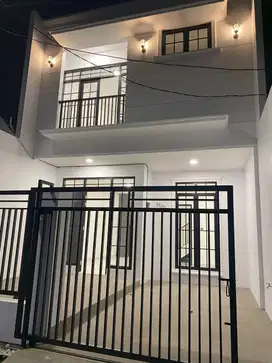 RUMAH CANTIK 2 LANTAI SIAP HUNI KENCANA LOKA, RENOVASI TOTAL