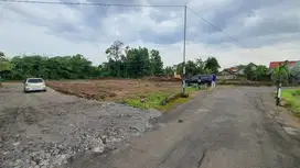 Tanah 1,7JT Jalan Raya Purwomartani