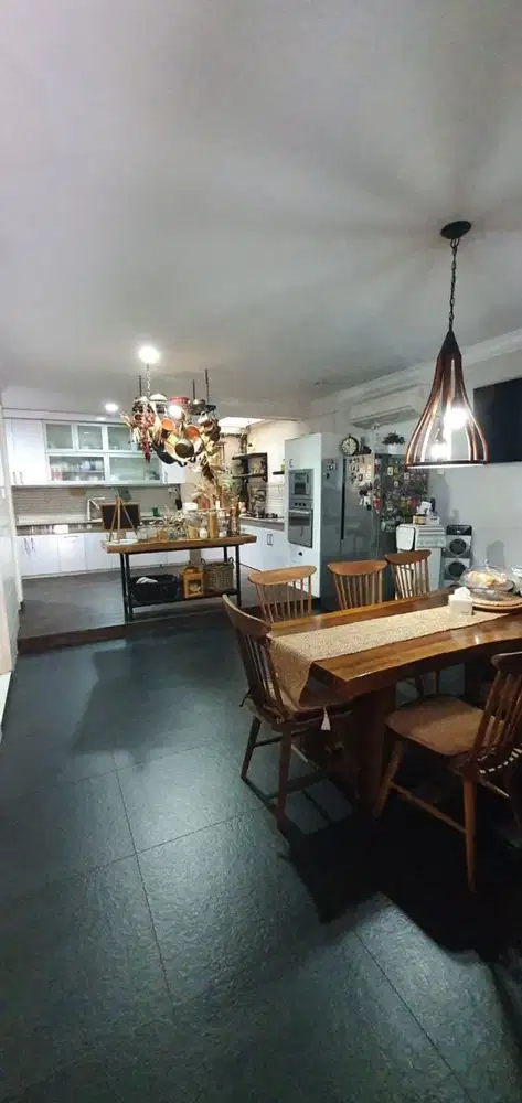 Di jual cepat rumah taman kencana jakarta barat