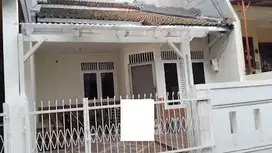 DIJUAL RUMAH STANDARD DI KOMPLEK GADING MAS BARAT (djk)