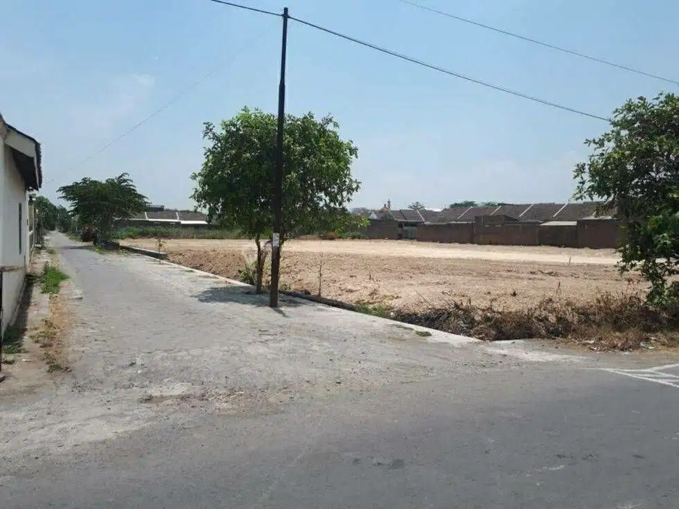 Tanah kering sudah urug, lokasi bagus, dekat jalan raya grogol