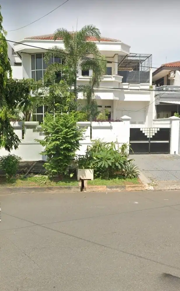 Rumah dijual Pondok Indah Jakarta Selatan Lokasi Strategis Bagus
