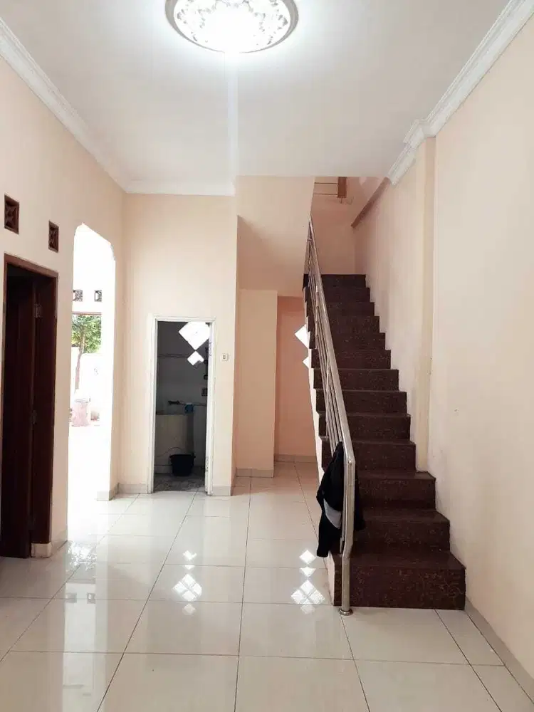 Dijual Rumah di Cluster Edelweis Taman Royal Tangerang
