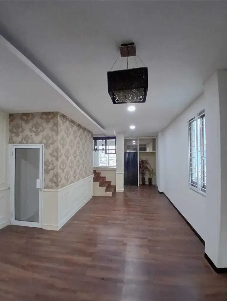 Dijual Ruko 3 Lantai di Kosambi Baru Jakarta Barat Kondisi Bagus Bersi