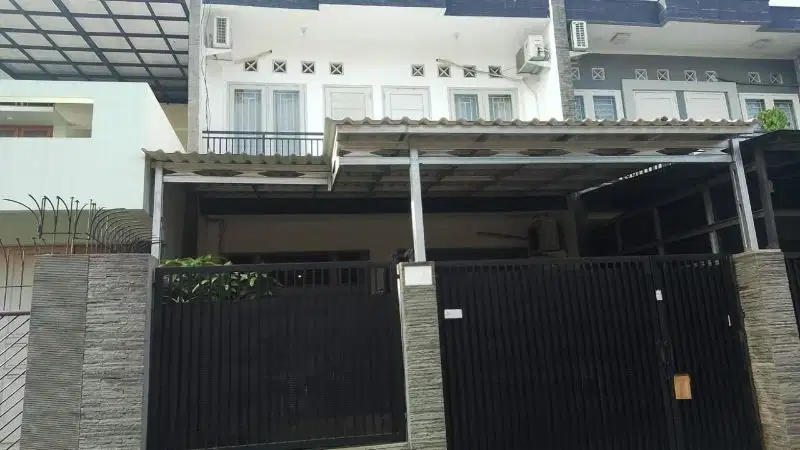 Rumah 2 lantai siap huni di kejaksaan kreo dekat joglo