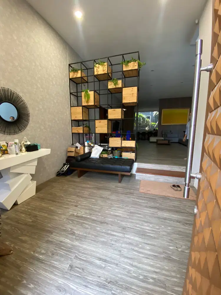 UNIT LANGKA   Rumah BGM PIK Uk 12x25 Full Bangunan