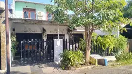 Rumah Semolowaru Strategis dekat Raya MERR