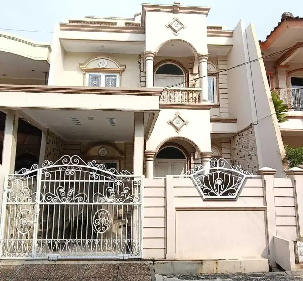 Rumah bagus 3 lantai semi furnished dijual lingkungan nyaman Sunter