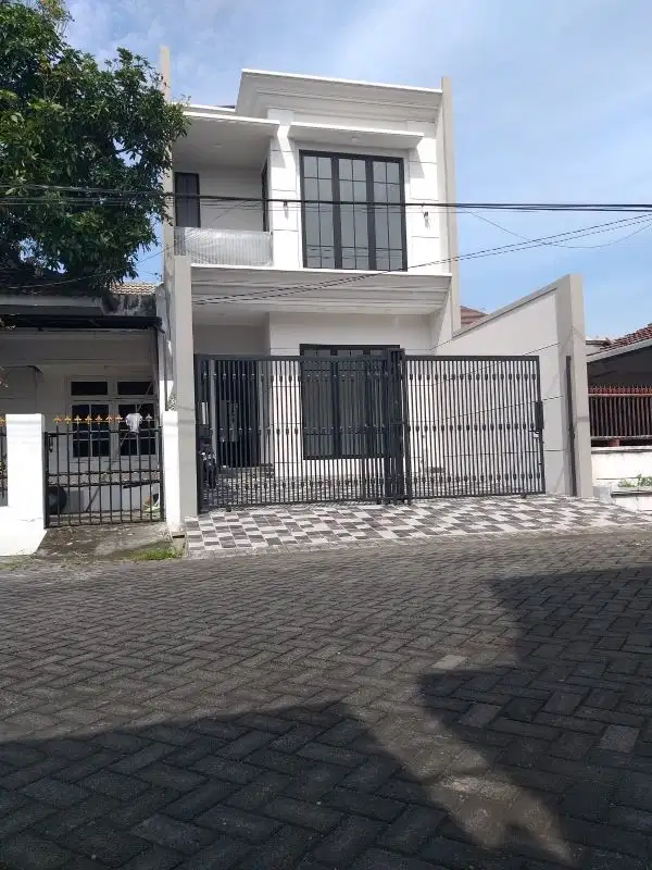 DIJUAL RUMAH BARU GRESS STRATEGIS DAERAH SURABAYA TIMUR