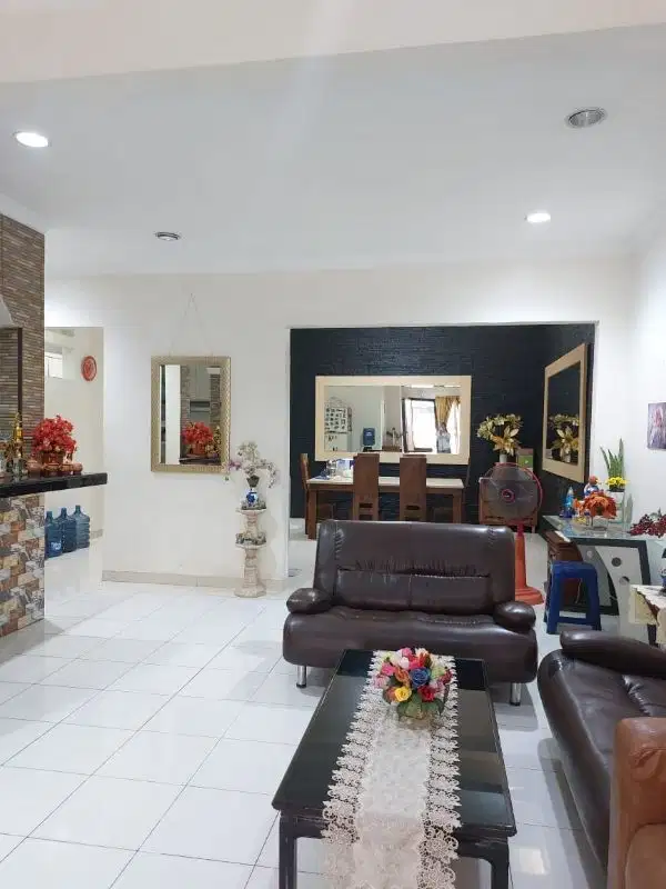 Dijual cepat rumah bagus di Aralia Harapan Indah Bekasi