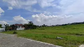 Kawasan Private, View Sawah Selatan Plaza Ambarukmo