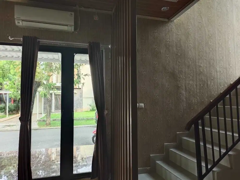 Dijual Rumah 2LT Mewah Startegis Furnished  - Siap Tinggal di Cluster