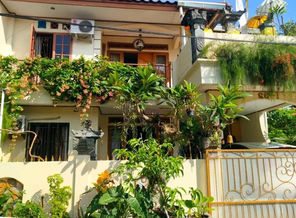 Rumah siap huni luas 117m2 Type 3KT di Griya Bintara Indah Bekasi